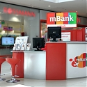 (Video) Radical Bank Branch Design Fuses Digital With Physical