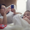 US Mothers Depend on Smartphones Throughout Shopping Process