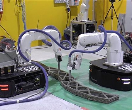 (Video) Future Construction Team : Large-Scale 3D Printing by a Team of Mobile Robots