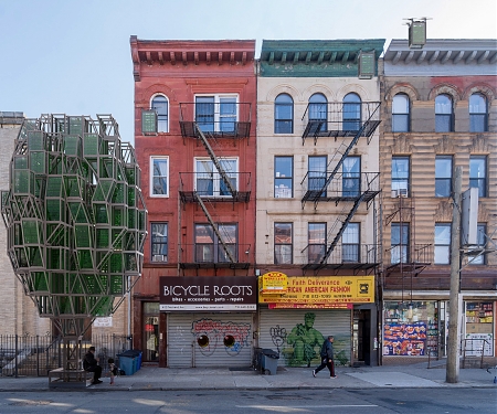 Tree-Shaped Glasir, Urban Farming Solution Provides Affordable, Local Produce