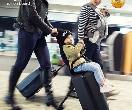 (Video) The Mountain Buggy BagRider Is a Suitcase That Doubles as a Stroller
