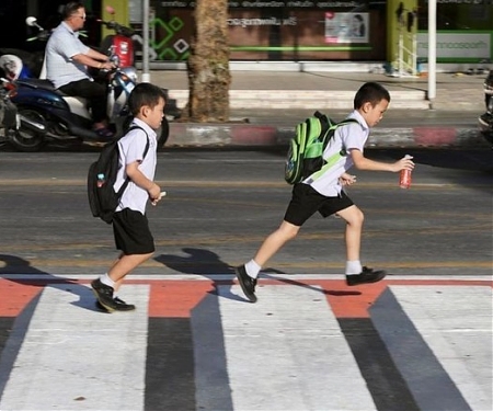Thailand's 'Floating' Crosswalk Makes Drivers Stop and Look