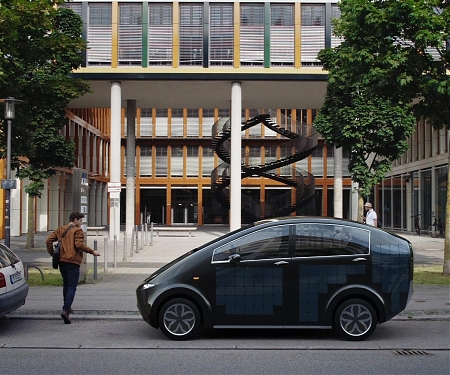 (Video) Solar Panels Cut Down on Range Anxiety in German Compact EV - SION