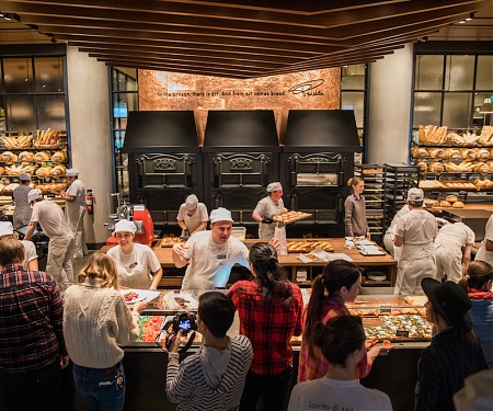 Starbucks Brings In Partners To Provide Connected, Immersive Retail Concept