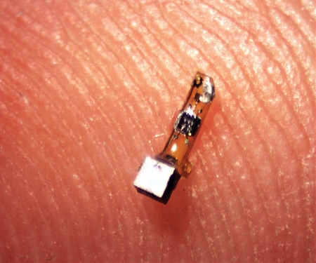 (Video) UC Berkeley - New “Neural Dust” Sensor Could be Implanted in The Body