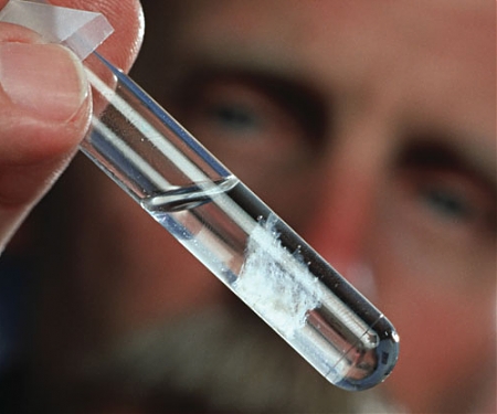 Tech Companies Mull Storing Data in DNA