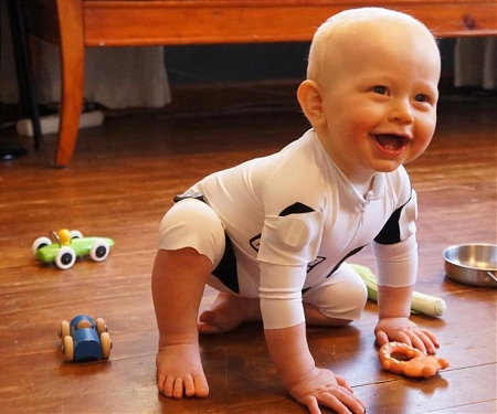 (Paper) Motion-Tracking Onesie Keeps Tabs on Babies' Movements
