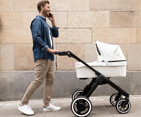Bosch's E-Stroller Tech Helps Carry Your Baby Uphill