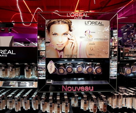 L'Oreal Adds to Facebook Sales Push with Virtual Make-Up Tests