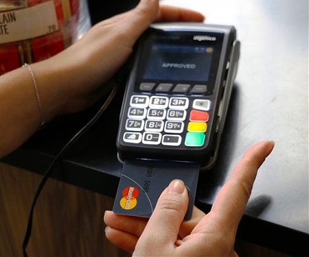 Mastercard’s New Credit Card has a Built-in Fingerprint Scanner