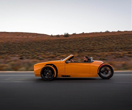(Video) Vanderhall Treads a Unique Path to Weekend Fun with Three-Wheel Laguna