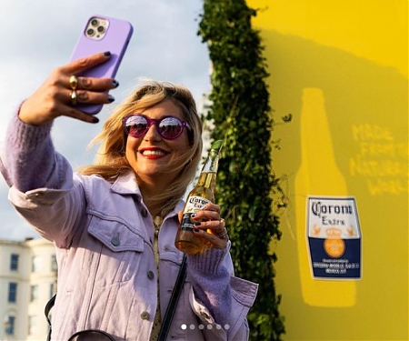 (Video) Corona's Surprise Billboard Is Naturally Powered by the Sun