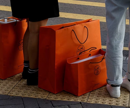 China's Rich Ditch Flashy Luxury as Global Sales Stall, Says Bain
