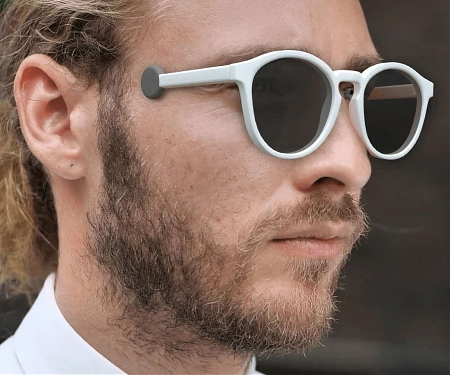 Revolutionary Glasses Ditch Ear Straps for Temple Pads… But Will It Work?