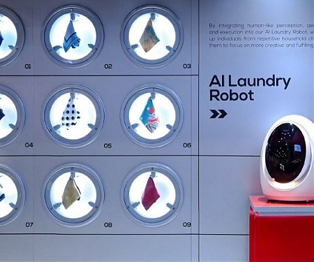 (CES 2025) Tenet's AI Laundry Robot Features A Mechanical Arm