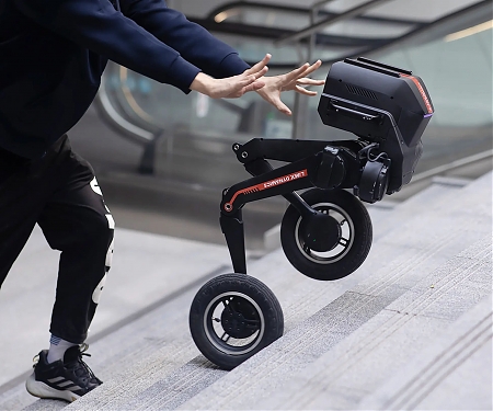 Dual-Wheel Balance Bot Flaunts Supreme Agility, Easily Clears Hurdles