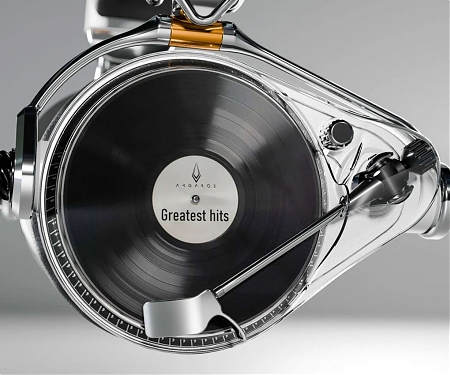 Symphony Headphones Boast A Mini Vinyl Player to Toggle The Music Playing Experience