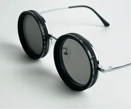 Adjustable-Tint Sunglasses Use Photographic Filters as Their Lenses