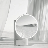 The Mirror That Knows Your Skin Better Than You Do