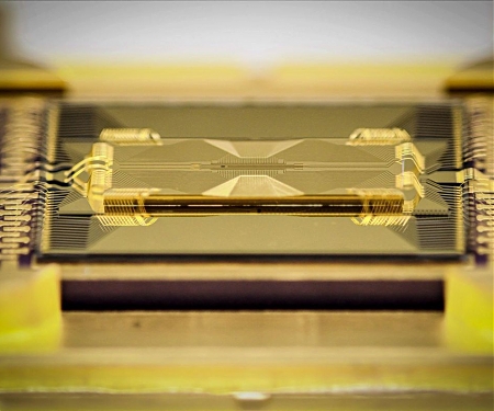 IonQ's New Glass Chip Is Key to New Quantum Architecture