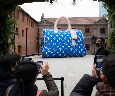Luxury Labels Hit by Soaring Number of Chinese Returning Goods