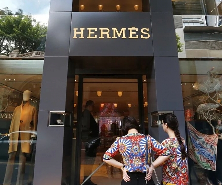 (PDF) Earning Report : Hermès Earnings - 2023 Full-Year Results