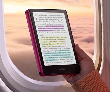 Amazon Kindle Colorsoft Signature Edition Finally Catches Up with The eReader Trend