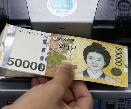 Korean Won Drops to Lowest Since 2009 as Asian Currencies Fall