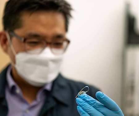 (Paper) Tiny Wireless Device Sheds Light On Combating Obesity