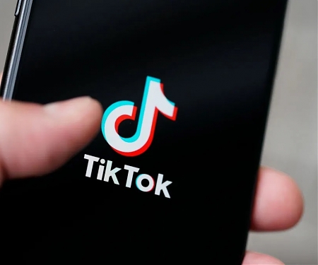 TikTok to Overtake Facebook in Influencer Marketing Spend This Year, YouTube by 2024
