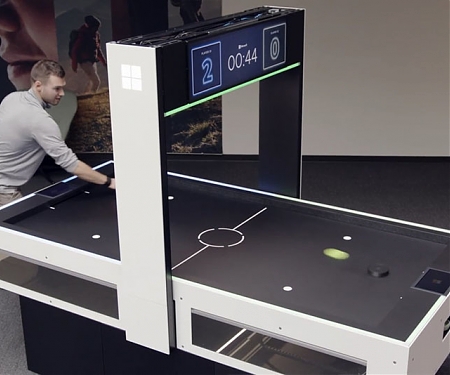 (Video) Microsoft Robotic Air Hockey Concept Features Smart Internal Robot
