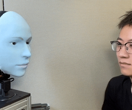 (Video) Expression-Matching Robot Will Haunt Your Dreams
