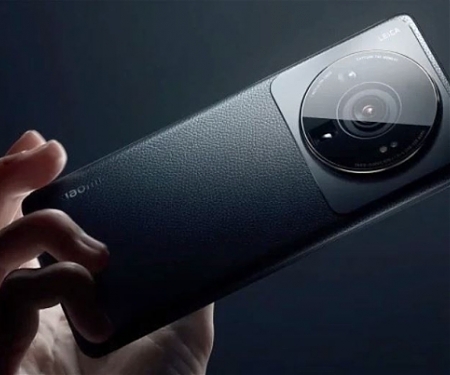 Xiaomi 12S Ultra Brings DSLR Level Photography to Your Palm