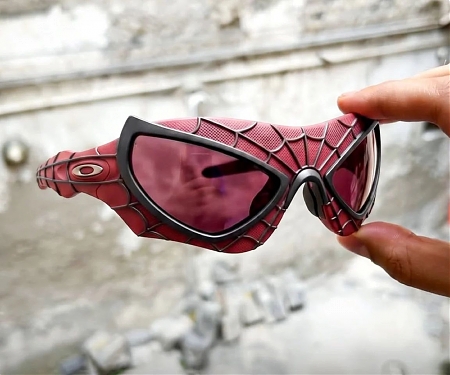 These Oakley x Spiderman Unofficial Sunglasses Are Cooler Than Any Smart Wearable Ever Made