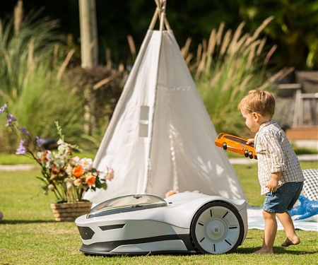 (Video) Revolutionary Autonomous Lawn Care Robot - Novabot