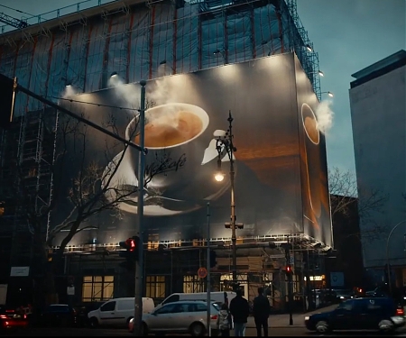 (Video) McCafé : Steaming Billboard
