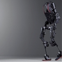 This Magic Exoskeleton for Industrial Workers is The Future - Ekso Bionics