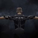 (Video) 'Comau MATE' is a Purely Mechanical Exoskeleton That Augments Human Strength