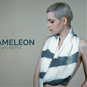 (Video) Cameleon Mood Scarf Changes Its Color and Patterns to Meet Wearer’s Surroundings