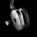 Triple Docking : Earphone, Headphones Dock Into the Speaker as One Device
