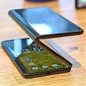 (Patent) Microsoft Patents a Triple-Screen Folding Phone