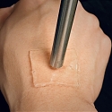 Hydrogel Bandage Uses Ultrasound to Better Stick to The Skin